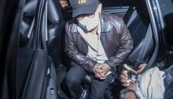 Penyidik Komisi Pemberantasan Korupsi menangkap mantan Menteri Pertanian Syahrul Yasin Limpo di Jakarta dengan tangan diborgol dan langsung dibawa ke kantor KPK, Kuningan, Jakarta Selatan, Kamis malam (12/10)
