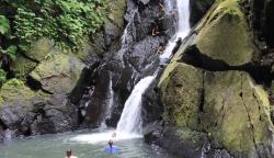 Air Terjun Pria Laot Kota Sabang berhasil meraih penghargaan peringkat pertama Anugerah Pesona Indonesia (API) tahun 2023 kategori Surga Tersembunyi