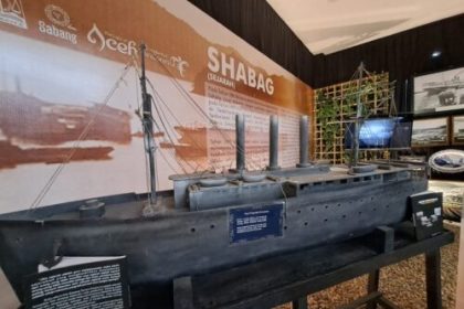 Miniatur kapal zaman kolonial Belanda di Anjungan Sabang, yang menjadi angkutan jamaah haji saat itu