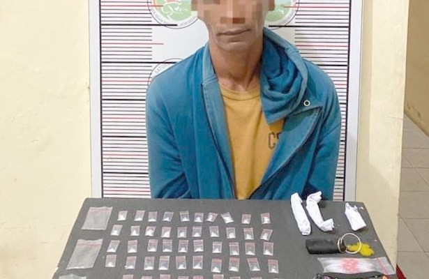 Tim Opsnal Satreskoba Polres Lhokseumawe menciduk NA (48), seorang nelayan di Dusun Besi Tua, Desa Hagu Teungoh, Kecamatan Banda Sakti, Kota Lhokseumawe, Senin (20/11) sekitar pukul 22.00 WIB