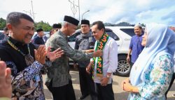 Kafilah Banda Aceh yang mengikuti MTQ ke-36 Provinsi Aceh dipimpin langsung oleh Pj Wali Kota Banda Aceh Amiruddin tiba di Kabupaten Simeulue pada Sabtu (25/11)