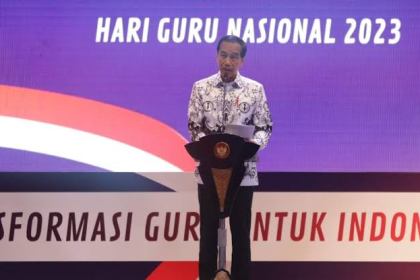 Presiden Jokowi menghadiri acara HUT PGRI dan Hari Guru Nasional 2023 di Indonesia Arena Senayan, Jakarta Pusat, Sabtu (25/11)