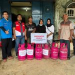 PT Pertamina Patra Niaga Regional Sumbagut melalui Program Pertamina Peduli menyalurkan bantuan untuk masyarakat terdampak banjir dan longsor di Aceh Tenggara