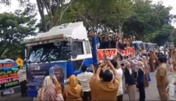 Kafilah Banda Aceh yang meraih juara umum MTQ ke-36 Provinsi Aceh disambut sukacita, Selasa (5/12)