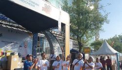 Peluncuran program Hujan Rezeki BSI Mobile di Aceh pada Car Free Day di Banda Aceh, Ahad (17/12)