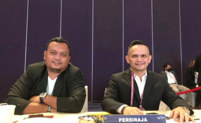 Sekum Persiraja, Rahmat Djailani bersama Presiden Persiraja Nazaruddin Dek Gam
