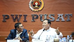 Calon Presiden nomor urut 2 Prabowo Subianto menghadiri dialog dengan PWI Pusat di Gedung Dewan Pers, Jakarta, Kamis, 4 Januari 2023. (Foto: Dok. PWI Pusat)