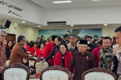 Wapres Ma'ruf Amin didampingi Ketua Umum PDIP Megawati Soekarnoputri tampak menghadiri HUT ke-51 PDIP di Lenteng Agung, Jakarta Selatan, Rabu (10/1/2024)
