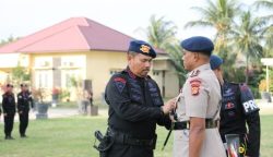 Dansat Brimob Polda Aceh Kombes Pol Selamat Topan memimpin sertijab Wadansat Brimob AKBP Carlie Syahputra Bustamam, Rabu (10/1)