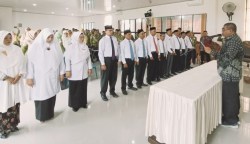 Kakankemenag Aceh Besar Saifuddin melantik 12 Kepala Madrasah di aula gedung PLHUT Kemenag, Kota Jantho, Rabu, 10 Januari 2024. (Foto: Dok. Humas Kemenag Aceh Besar)