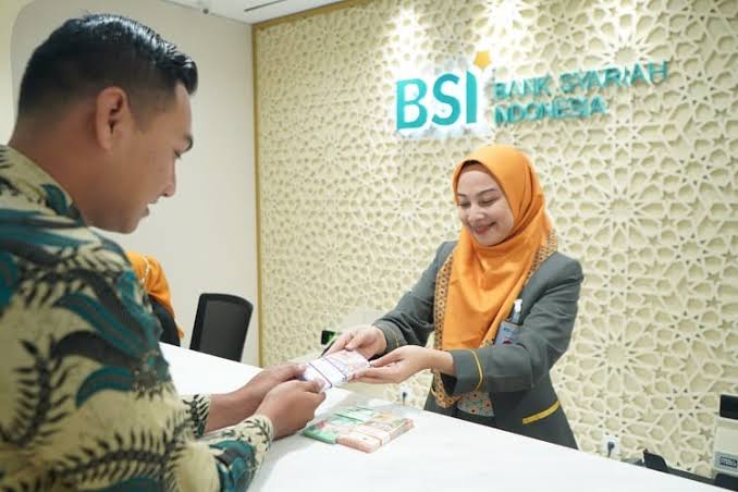 Bank Syariah Indonesia (BSI) berkomitmen terus mendukung pengembangan sektor UMKM di Indonesia melalui pembiayaan KUR syariah senilai Rp 16 triliun pada tahun ini | INFOACEH.net Bank Syariah Indonesia (BSI) berkomitmen terus mendukung pengembangan sektor UMKM di Indonesia melalui pembiayaan KUR syariah senilai Rp 16 triliun pada tahun ini