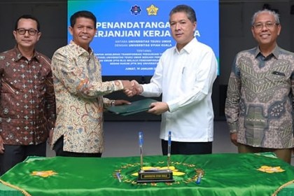 Penandatangan Kerja Sama (PKS) antara Rektor USK Prof Marwan dan Rektor UTU Prof Ishak Hasan di Balai Senat USK, Banda Aceh, Jum'at, 19 Januari 2024