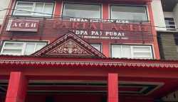 DPA Partai Aceh memastikan akan memberikan bantuan hukum kepada kadernya M Dahlan Ishak alias Mak Lan dalam kasus pemukulan Caleg PKS di Simpang Keuramat, Aceh Utara