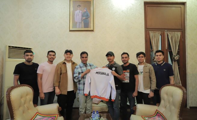 Pj Walikota Langsa Syaridin memberikan dukungan penuh kepada Persiraja Banda Aceh yang saat ini bermarkas di Stadion Langsa