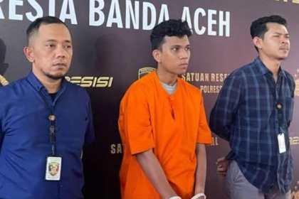 Kasat Reskrim Polresta Banda Aceh Kompol Fadillah Aditya Pratama mengungkap motif pelaku melakukan pembunuhan terhadap Fajarullah (25) pemilik usaha kios ponsel Berkah Cell oleh pekerjanya Muhammad Riski Virnanda (20) di Gampong Gla Meunasah Baro, Krueng Barona Jaya, Aceh Besar