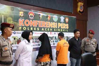 Polres Aceh Singkil menggelar konferensi pers terkait kasus penganiayaan anak di bawah umur hingga menelan korban jiwa. Jum'at, 9 Februari 2024
