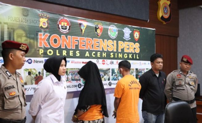 Polres Aceh Singkil menggelar konferensi pers terkait kasus penganiayaan anak di bawah umur hingga menelan korban jiwa. Jum'at, 9 Februari 2024