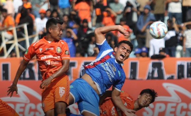 Persiraja Banda Aceh ditahan imbang 1-1 oleh PSBS Biak pada semifinal leg pertama Liga 2, di Stadion Langsa, Ahad (25/2)
