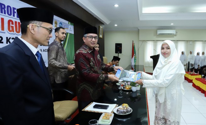 FTK UIN Ar-Raniry Banda Aceh kembali menggelar pengukuhan guru Profesional Pendidikan Profesi Guru (PPG) dalam Jabatan Batch 2 K2 Tahun 2023, Jum'at (8/3/2024)