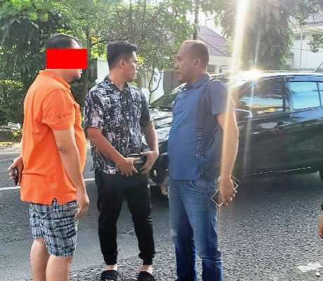 Polres Aceh Timur Polda Aceh mengamankan oknum dokter berinisial SI (42), asal Medan, atas dugaan tindak pidana penipuan dan penggelapan