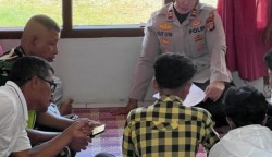 Enam remaja nakal yang sering melakukan aksi balap liar, diamankan di Polsek Syiah Kuala di Jembatan Lamnyong, Selasa dini hari (12/3)