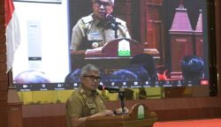Pj Gubernur Aceh Bustami Hamzah membuka secara resmi Musrenbang RPJPA Tahun 2025-2045 di Anjong Mon Mata Banda Aceh, Selasa (26/4/2024)