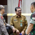 Pj Sekda Aceh Azwardi Abdullah menghadiri Rapat Koordinasi Lintas Sektoral Operasi Ketupat Seulawah 2024, di Aula Machdum Sakti Polda Aceh, Selasa (2/4/2024)