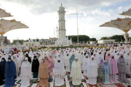 Shalat Ied Hari Raya Idul Fitri 1445 Hijriah yang semula direncanakan di Lapangan Blang Padang Banda Aceh, kini dipindahkan ke Masjid Raya Baiturrahman
