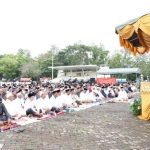 Ustaz Helmi Nasution saat menjadi khatib shalat Idul Fitri 1445 Hijriah di lapangan Bungong Jeumpa, Kota Jantho, Rabu pagi (10/4/2024)