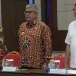 Pj Gubernur Aceh Bustami Hamzah didampingi Ketua DPRA Zulfadli dan Kepala Perwakilan BI Provinsi Aceh Rony Widijarto Purubaskoro menghadiri High Level Meeting tingkat provinsi dan gerakan pengendalian Inflasi pangan di Hotel Parkside Takengon, Aceh Tengah, Senin (29/4)
