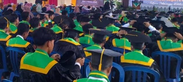 Sekolah di Banda Aceh mulai jenjang PAUD, SD dan SMP baik sekolah negeri maupun swasta dilarang keras melaksanakan kegiatan wisuda siswa
