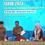 Pj Sekda Aceh Azwardi Abdullah membuka Rapat Konsorsium Pemajuan Kebudayaan Aceh 2024 di Hotel Hermes Palace Banda Aceh, Selasa, (14/5/2024). (Foto: For Info Aceh)
