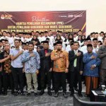 Pj Bupati Aceh Besar, Muhammad Iswanto menghadiri pelantikan Anggota PPK untuk Pemilihan Gubernur/Wagub, Bupati/Wabup Aceh Besar, Kamis (16/5). (Foto: For Infoaceh.net)