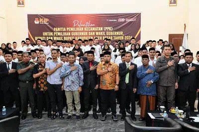 Pj Bupati Aceh Besar, Muhammad Iswanto menghadiri pelantikan Anggota PPK untuk Pemilihan Gubernur/Wagub, Bupati/Wabup Aceh Besar, Kamis (16/5). (Foto: For Infoaceh.net)