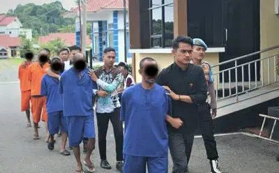 Satreskrim Polres Aceh Jaya berhasil mengungkap kasus perampasan mobil yang terjadi di Desa Keude Panga, Kecamatan Panga, Aceh Jaya dan menangkap dua pelaku. (Foto: Dok. Polres Aceh Jaya)