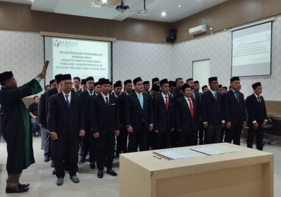 Ketua Bawaslu RI Rahmat Bagja, Jum'at (17/5) melantik Anggota Panwaslih Pilkada 2024 dari 9 Kabupaten/Kota di Aceh dalam rangka pemilihan Gubernur, Bupati dan Wali Kota. (Foto: For Infoaceh.net)