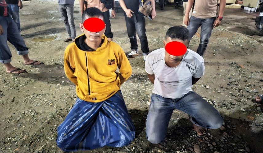 Tim Opsnal Satreskrim dan Satintelkam Polres Aceh Timur bersama personel Polsek Peureulak Timur mengamankan pelaku kasus pembakaran gudang pupuk. (Foto: Dok. Polres Aceh Timur)