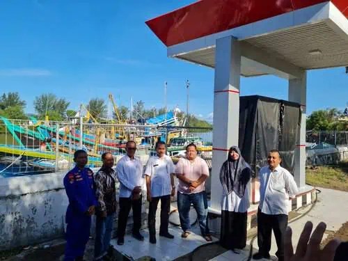 Kadis Kelautan dan Perikanan Aceh Aliman melakukan sidak ke SPBUN di komplek Pelabuhan Perikanan Lampulo lama, Rabu (29/5/2024). (Foto: For Infoaceh.net)