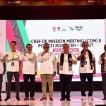 Pj Gubernur Aceh Bustami Hamzah bersama Ketua Umum KONI Pusat Marciano Norman pada pembukaan Chief de Mission Meeting (CDM) II PON XXI/2024 Aceh-Sumut Wilayah Aceh yang dihadiri para Ketua KONI provinsi seluruh Indonesia, di Hotel Hesmes Palace Banda Aceh, Rabu malam (26/6/2024). (Foto: For Infoaceh.net)