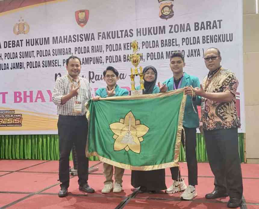 Polda Aceh diwakili mahasiswa hukum dari Universitas Syiah Kuala Banda Aceh meraih juara pertama lomba debat hukum antar Polda zona barat. (Foto: For Infoaceh.net)