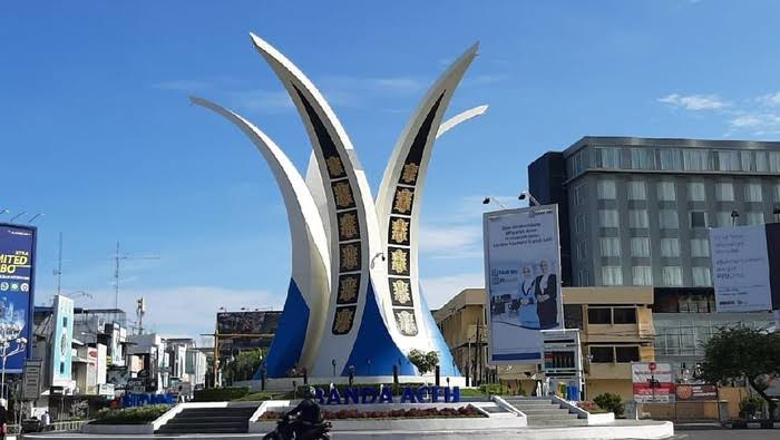 Masyarakat kota Banda Aceh saat ini merindukan sosok pemimpin visioner, seperti almarhum Baharuddin Yahya, Sayed Hussain Al Haj dan Mawardy Nurdin