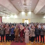 OJK Aceh bersama PT PNM, TPAKD Aceh menggelar kegiatan Program PKU berupa Sosialisasi Literasi Keuangan Syariah dan Pengembangan UMKM Perempuan Aceh di Amel Convention Hall, Banda Aceh, Senin (22/7/2024). Foto: Istimewa