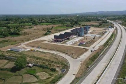 PT Hutama Karya memastikan pembangunan Jalan Tol Sigli – Banda Aceh (Sibanceh) Seksi I Padang Tiji – Seulimuem segera rampung. Foto: Istimewa