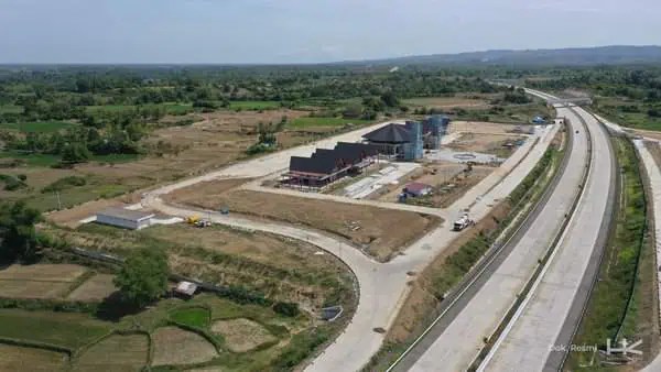 PT Hutama Karya memastikan pembangunan Jalan Tol Sigli – Banda Aceh (Sibanceh) Seksi I Padang Tiji – Seulimuem segera rampung. Foto: Istimewa