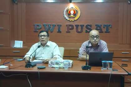 Ketua Umum PWI Pusat, Hendry Ch Bangun (kiri) bersama Sekretaris Jenderal, Iqbal Irsyad (kanan). (Foto: Dok. PWI Pusat)