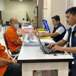 Penyidik Subdit 2 Tindak Pidana Fismondev Ditreskrimsus Polda Aceh menahan dua mantan pimpinan bagian kredit Bank Mandiri KCP Bener Meriah berinisial W (36) dan AW (35) karena diduga telah melakukan tindak pidana perbankan. (Foto: For Infoaceh.net)