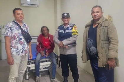MA (45), ODGJ pelaku siram air got di Meunasah Gampong Jeulingke diamankan. (Foto: For Infoaceh.net)