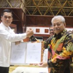 Kepengurusan Komite Olahraga Masyarakat Indonesia (KORMI) Aceh masa bakti 2024-2028 resmi dilantik oleh Ketua Umum KORMI Nasional (KORMINAS) Hayono Isman, Ahad malam, 21 Juli 2024, di Anjong Mon Mata Banda Aceh. Foto: Istimewa