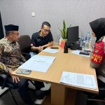 Anggota DPD RI asal Aceh H Sudirman alias Haji Uma saat mendatangi Polda Metro Jaya, Jakarta, Jum'at (9/8). Foto: Istimewa