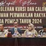 Rapat pleno penetapan perolehan kursi dan calon terpilih anggota DPRA hasil Pileg 2024 di Hotel Ayani, Banda Aceh, Jum’at (16/8). Foto: Istimewa